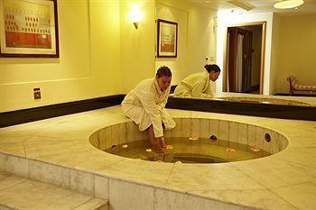 Club Mahindra White Meadows Hotel มะนาลี ภายนอก รูปภาพ