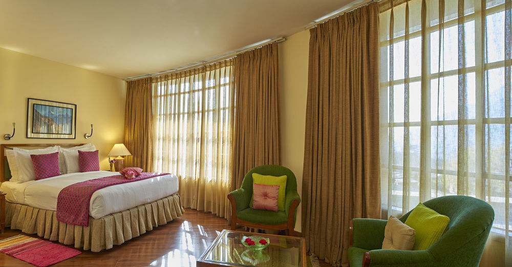 Club Mahindra White Meadows Hotel มะนาลี ภายนอก รูปภาพ